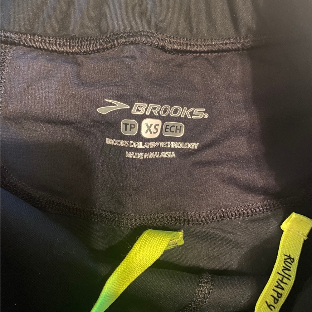 NWOT Brooks Men Compression-Style Running Shorts Black Size Xsmall - Picture 9 of 12